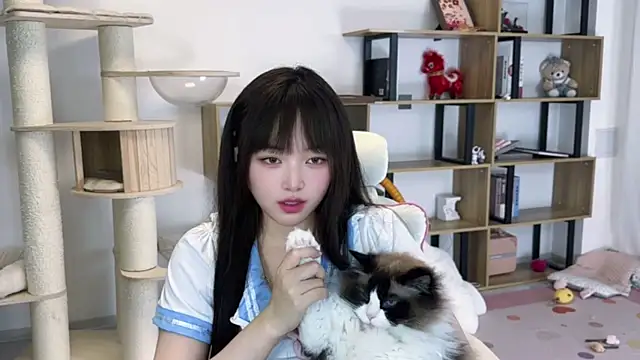 Snapshot of Chenjing0 chatting on 05-10-26, 12:21 Chenjing0 online show from 05-10-26, 12:21