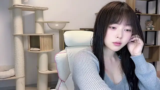 Snapshot of Chenjing0 chatting on 05-11-26, 12:11 Chenjing0 online show from 05-11-26, 12:11