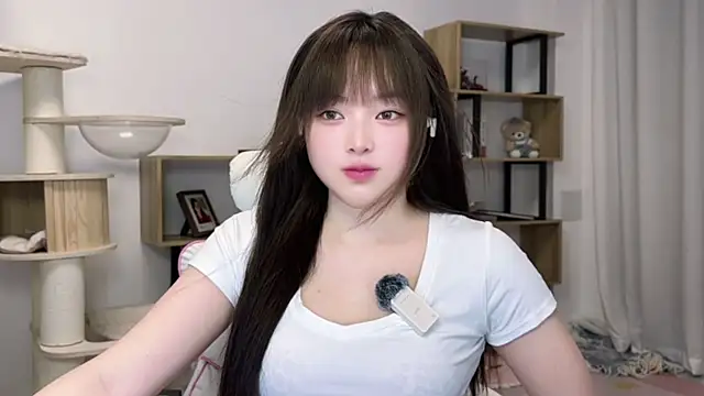 Snapshot of Chenjing0 chatting on 05-29-26, 12:25 Chenjing0 online show from 05-29-26, 12:25