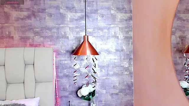 Scarlet lace online show from 03-18-25, 07:10