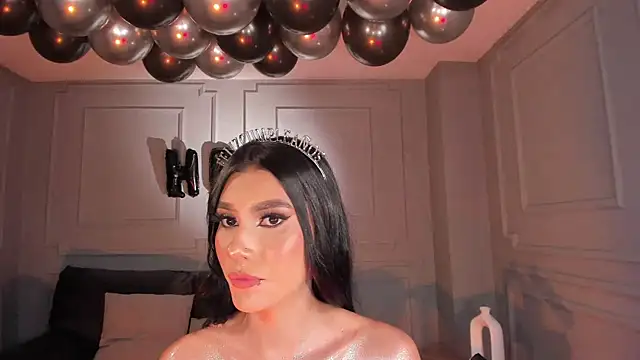 NiaSalvatore online show from 02-19-25, 12:35