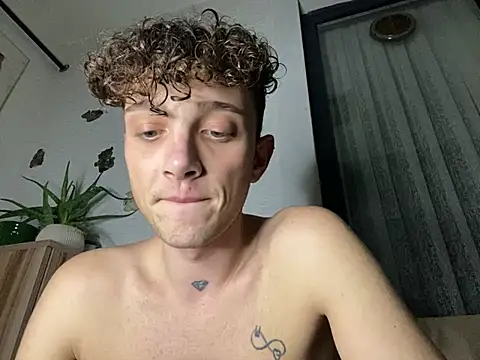 Snapshot of verici34 chatting on 01-10-25, 04:09 verici34 online show from 01-10-25, 04:09