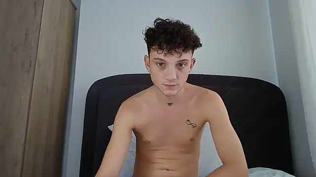 Snapshot of verici34 chatting on 09-09-25, 06:46 verici34 online show from 09-09-25, 06:46