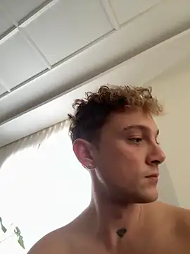 Snapshot of verici34 chatting on 10-18-25, 06:16 verici34 online show from 10-18-25, 06:16