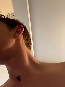 Snapshot of verici34 chatting on 10-26-25, 05:35 verici34 online show from 10-26-25, 05:35