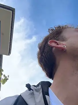 Snapshot of verici34 chatting on 11-01-25, 12:29 verici34 online show from 11-01-25, 12:29