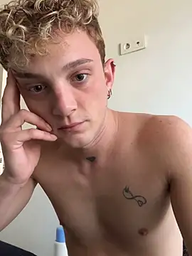 Snapshot of verici34 chatting on 11-04-25, 07:07 verici34 online show from 11-04-25, 07:07