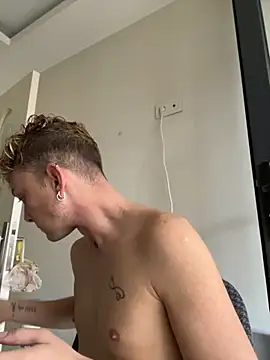 Snapshot of verici34 chatting on 11-23-25, 07:08 verici34 online show from 11-23-25, 07:08