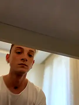 Snapshot of verici34 chatting on 11-27-25, 08:05 verici34 online show from 11-27-25, 08:05