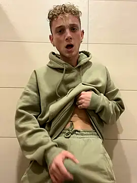 Snapshot of verici34 chatting on 11-29-25, 08:17 verici34 online show from 11-29-25, 08:17