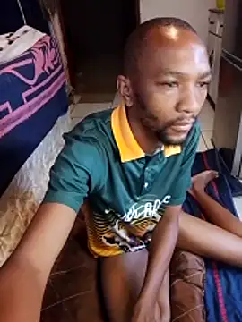 KMbesxxx online show from 11-15-25, 05:16