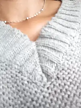 BELLA--26 online show from 02-10-25, 03:10