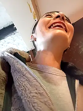 BELLA--26 online show from 02-13-25, 03:46