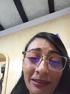 BELLA--26 online show from 02-14-25, 11:31