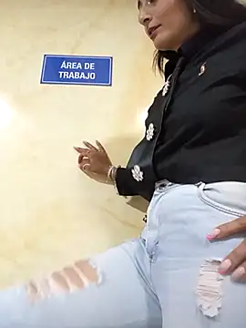 BELLA--26 online show from 03-06-25, 08:16