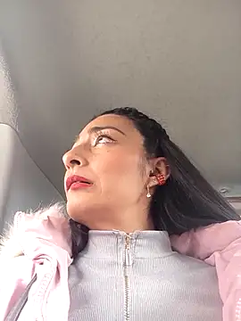 BELLA--26 online show from 03-13-25, 07:17