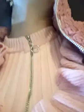 BELLA--26 online show from 03-17-25, 03:18