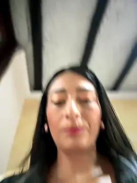 BELLA--26 online show from 10-04-25, 02:48