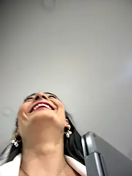 BELLA--26 online show from 12-14-25, 01:49