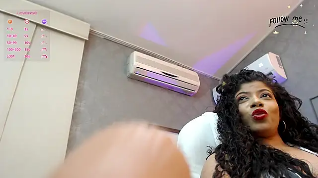 Snapshot of harper_ziu chatting on 02-24-25, 10:25 harper ziu online show from 02-24-25, 10:25