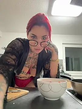 Mia-Fuchs online show from 01-06-25, 02:37