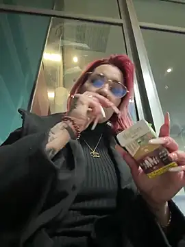 Mia-Fuchs online show from 01-12-25, 11:47