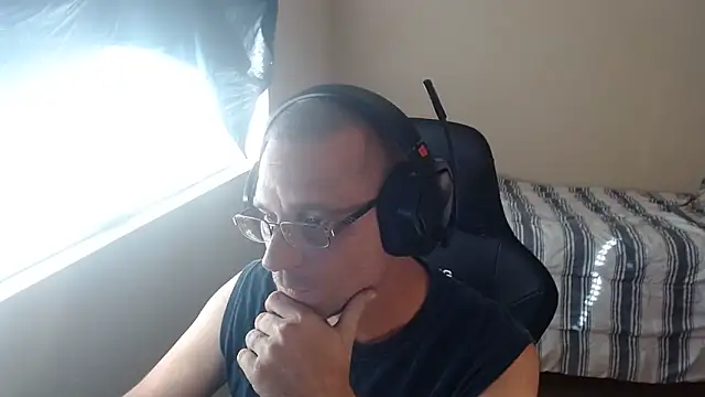 Snapshot of Dubesnackes chatting on 11-04-25, 08:52 Dubesnackes online show from 11-04-25, 08:52