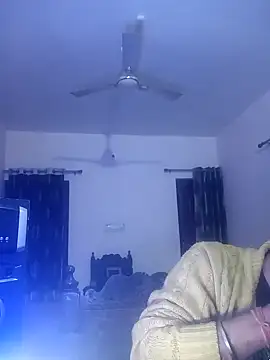 Snapshot of MAGNETICDADDY8 chatting on 01-03-25, 12:52 MAGNETICDADDY8 online show from 01-03-25, 12:52