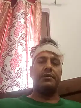 Snapshot of MAGNETICDADDY8 chatting on 03-16-25, 05:47 MAGNETICDADDY8 online show from 03-16-25, 05:47