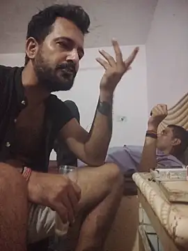 Snapshot of MAGNETICDADDY8 chatting on 09-20-25, 02:18 MAGNETICDADDY8 online show from 09-20-25, 02:18