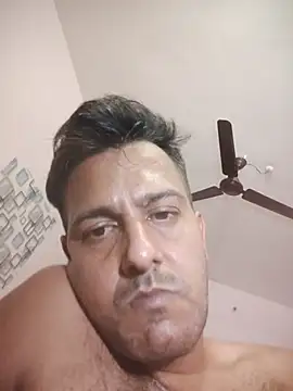 Snapshot of MAGNETICDADDY8 chatting on 09-27-25, 10:48 MAGNETICDADDY8 online show from 09-27-25, 10:48