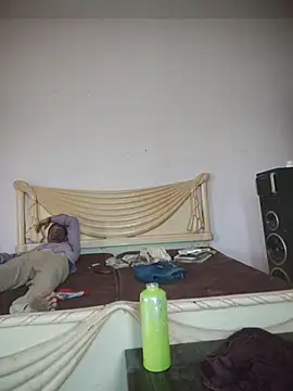 Snapshot of MAGNETICDADDY8 chatting on 09-30-25, 01:54 MAGNETICDADDY8 online show from 09-30-25, 01:54