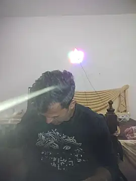 Snapshot of MAGNETICDADDY8 chatting on 10-18-25, 09:59 MAGNETICDADDY8 online show from 10-18-25, 09:59