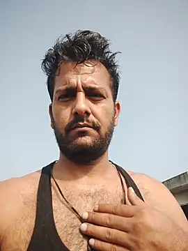 Snapshot of MAGNETICDADDY8 chatting on 11-05-25, 08:58 MAGNETICDADDY8 online show from 11-05-25, 08:58