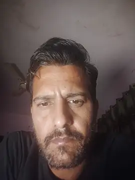 Snapshot of MAGNETICDADDY8 chatting on 11-12-25, 05:02 MAGNETICDADDY8 online show from 11-12-25, 05:02