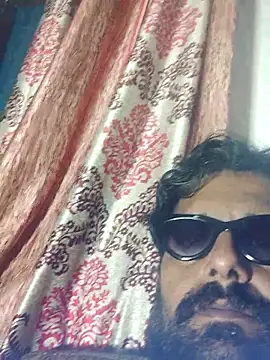 Snapshot of MAGNETICDADDY8 chatting on 01-15-26, 07:17 MAGNETICDADDY8 online show from 01-15-26, 07:17