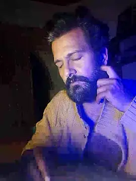 Snapshot of MAGNETICDADDY8 chatting on 01-18-26, 10:57 MAGNETICDADDY8 online show from 01-18-26, 10:57