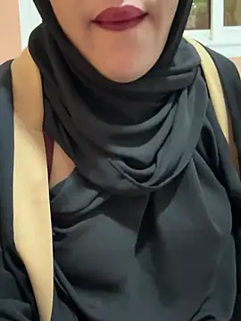 Snapshot of Sindrila_ chatting on 02-09-25, 12:08 Sindrila online show from 02-09-25, 12:08