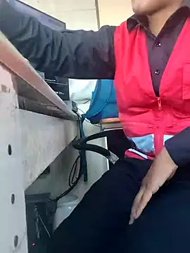 Snapshot of securityhot chatting on 01-27-25, 11:22 securityhot online show from 01-27-25, 11:22