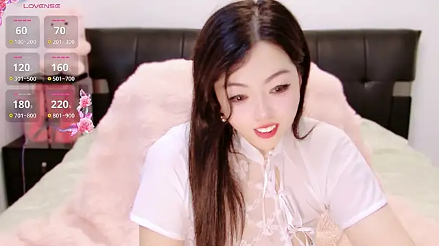 Snapshot of Mi--Manchi chatting on 06-23-26, 12:36 Mi--Manchi online show from 06-23-26, 12:36
