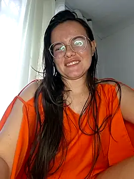 Snapshot of camillebr chatting on 04-10-26, 11:26 camillebr online show from 04-10-26, 11:26