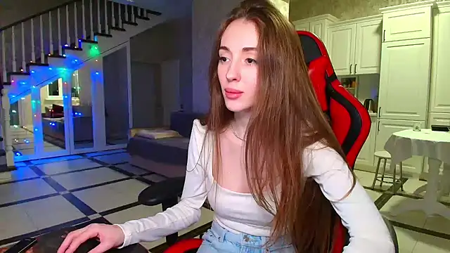Evelyn Mooree online show from 01-12-25, 03:17