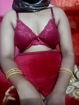 Snapshot of YourHotRandi chatting on 10-09-25, 06:39 YourHotRandi online show from 10-09-25, 06:39