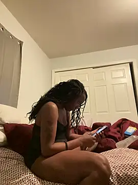 Snapshot of Yoshibaby2670 chatting on 02-16-25, 11:26 Yoshibaby2670 online show from 02-16-25, 11:26