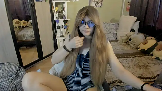 Snapshot of alexiamaleax chatting on 05-28-26, 04:10 alexiamaleax online show from 05-28-26, 04:10