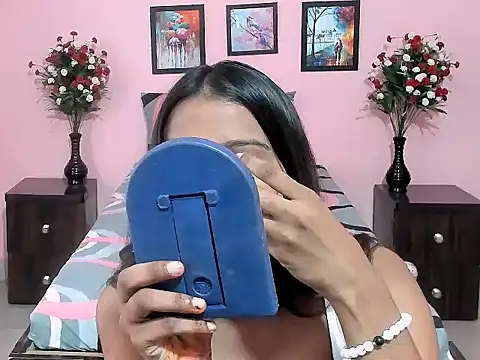 Melis Sandra online show from 10-29-25, 03:53