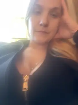 Snapshot of Kitty_DaCocks chatting on 11-23-25, 08:41 Kitty DaCocks online show from 11-23-25, 08:41