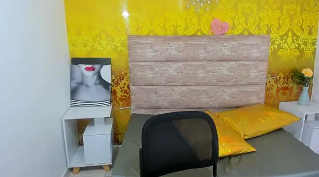 Snapshot of Natasha69 chatting on 01-13-25, 01:13 Natasha69 online show from 01-13-25, 01:13