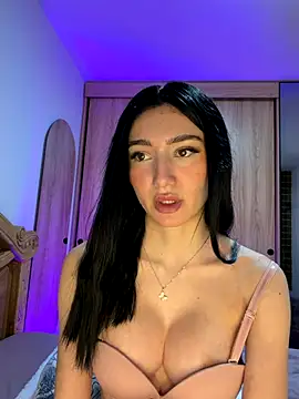 Maddy Jones online show from 11-29-25, 02:36