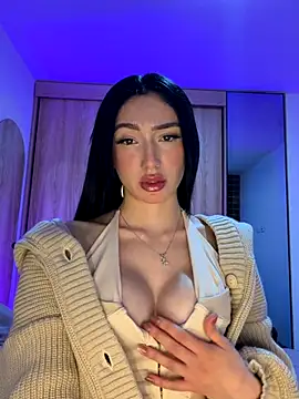 Maddy Jones online show from 12-03-25, 04:20